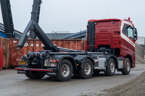 Volvo FH16-750 8x4WS 29